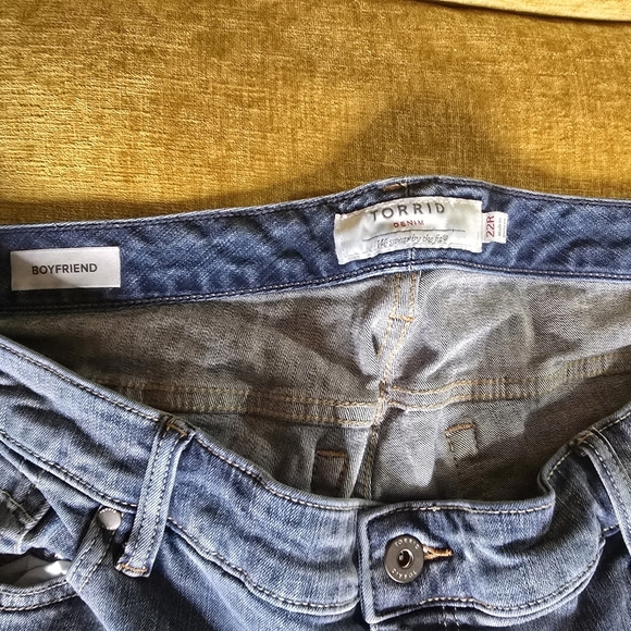 Torrid Boyfriend Jeans - Picture 2 of 3